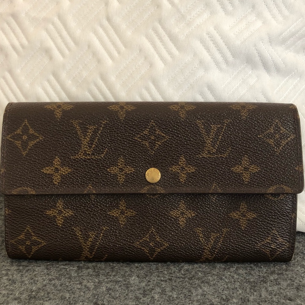 Auth. LV Portefeuille Sarah Long Wallet